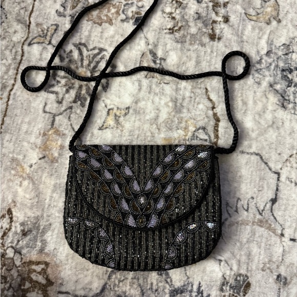 Handbags - Beautiful VTG Crossbody Beaded Evening Bag